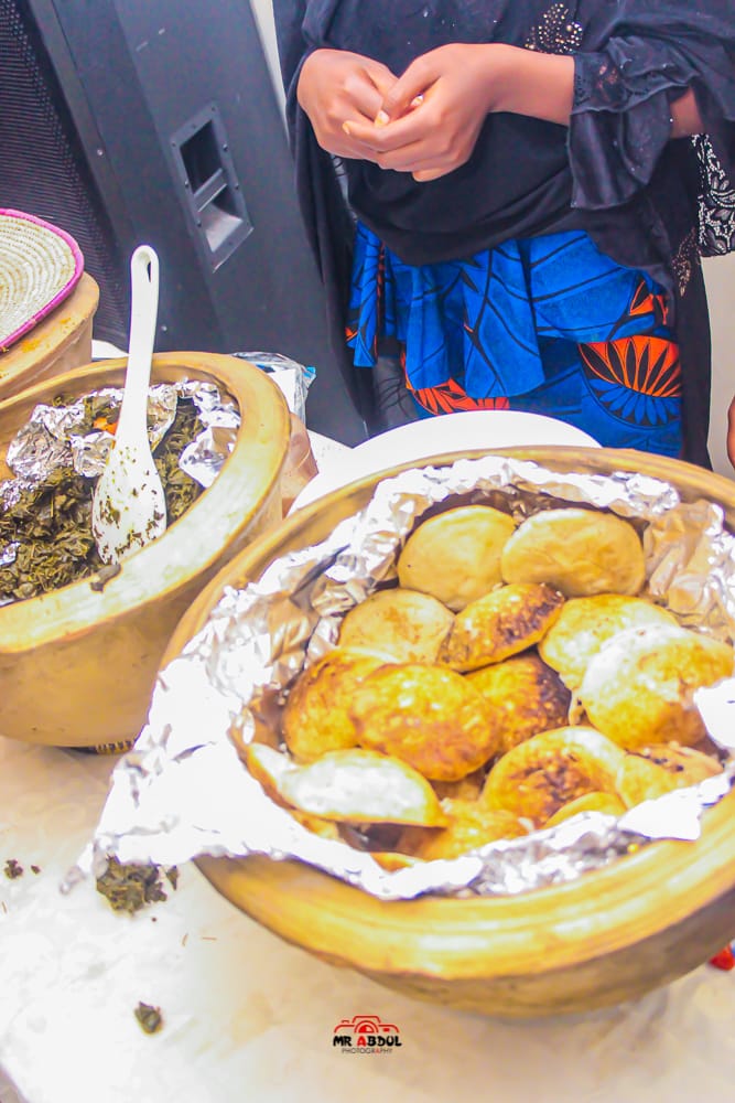 Ubaidullahkaura's tweet photo. #ZamfaraTwitterConnect2021
Native Zamfara cuisine includes som cuisines & food practices of d indigenous peoples of Zamfara. Contemporary Native peoples retain a varied culture of traditional foods.
#Huce #Zogale #Masa #Fura..... @ZamfaraTweets @AnkaSulaiman
@MubarakIliyasu2
😛 https://t.co/iGt2wsUD9Q