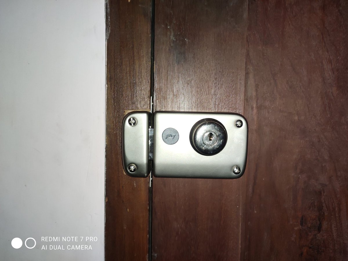 IndiaUclap's tweet photo. Godrej ultra XL+Rimdeadbolt 2ck highly recommend for both side security 
18002095511 tollfree https://t.co/Tr5f8sZzOr