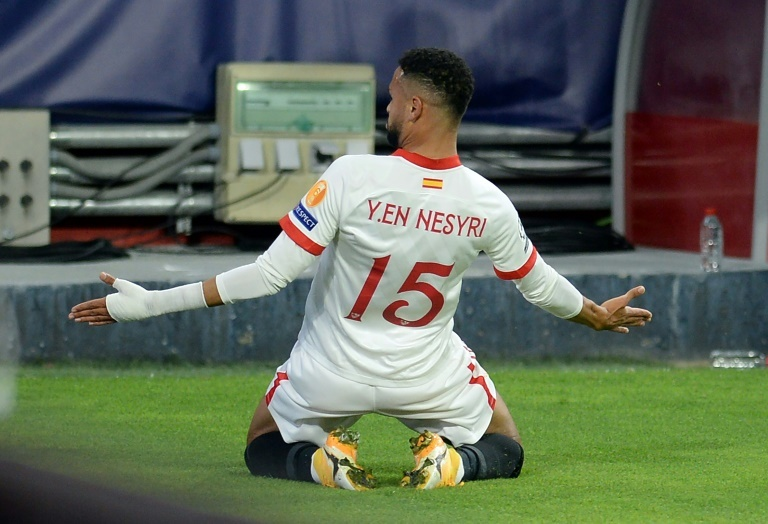 Name: En NesyriNationality: Foot: LeftGames: 25Goals & Assists: 12 & 1Previously scouted by WHU when at Leganés by Husillos & Pellegrini. At Sevilla plays as the CF in part of a 433 formation & has also played at LW too from time to time.