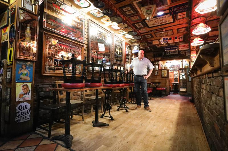 Northern Ireland's pubs won't open until the middle of April at the earliest - Stormont sources have indicated.

belfasttelegraph.co.uk/news/health/co…
