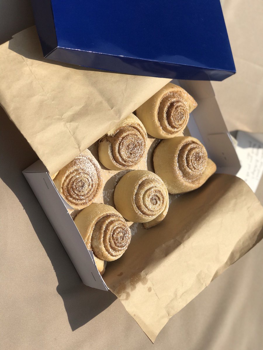herwoww's tweet photo. Good morning. 
I make beautiful cakes and delicious pastries. 
Kindly retweet my business.
Thank you and have a nice day! https://t.co/gT5nuvWmSW