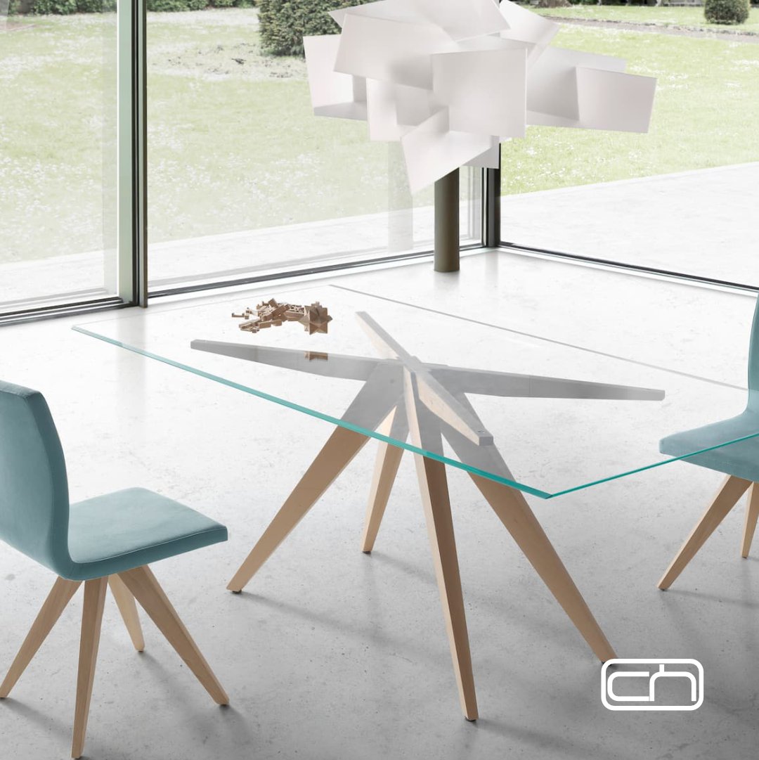 Espacios abiertos y bien iluminados, una de las últimas tendencias en interiorismo. 

Materiales como el cristal o tonalidades madera crean espacios únicos y equilibrados. 

¿Qué opinas sobre esta línea decorativa? ¿La has implementado ya en tu hogar?

#somosfabricantesdemuebles