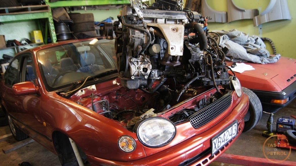 LikePetrol's tweet photo. So, This is happening. Engine and auto box coming out and having the manual swapped in. #Corolla #AE112R #AE111 #7AFE #ManualSwap #Toyota #Bugeyem https://t.co/HiiQvwXVTK https://t.co/j8Iat36VXB