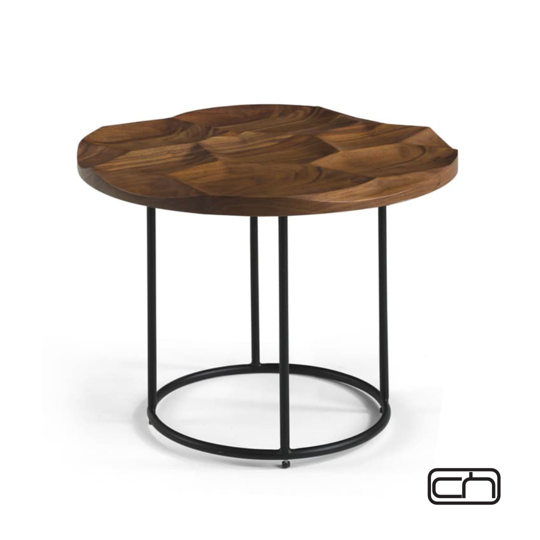 Muebles con alma, vanguardistas y rompedores, todo lo que hace falta para crear un verdadero hogar. 

Un ejemplo de ello es nuestra mesa auxiliar #KAME, caracterizada por su forma que simula al caparazón de una tortuga. 

¿Quieres saber más de ella? Pregúntanos sin compromiso.