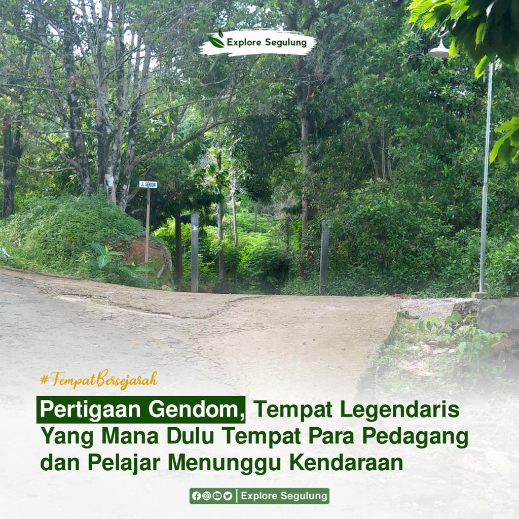 ExploreSegulung's tweet photo. #TempatBersejarah
Nek wong asli Segulung mesti eroh panggon iki. Mbiyen pas sek durung akeh motor koyok saiki, Wong-wong sing arep neng pasar karo bocah-bocah sing arep sekolah kudu numpak kol (pickup) nek arep budal. Soale pasar karo sekolahe panggone adoh.

#ExploreSegulung https://t.co/E95un4RvAX
