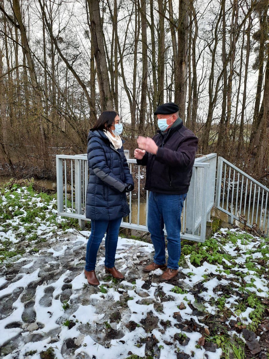 ASBFontaine's tweet photo. Devant un risque imminent de nouvelles #inondations à #Appilly, je m'y suis rendue dimanche au nom de la Région @hautsdefrance pour m'assurer que les mesures sont mises en œuvre pour protéger habitants et emplois. @xavierbertrand suit heure par heure l'évolution de la situation. https://t.co/MQtdq4JXLy