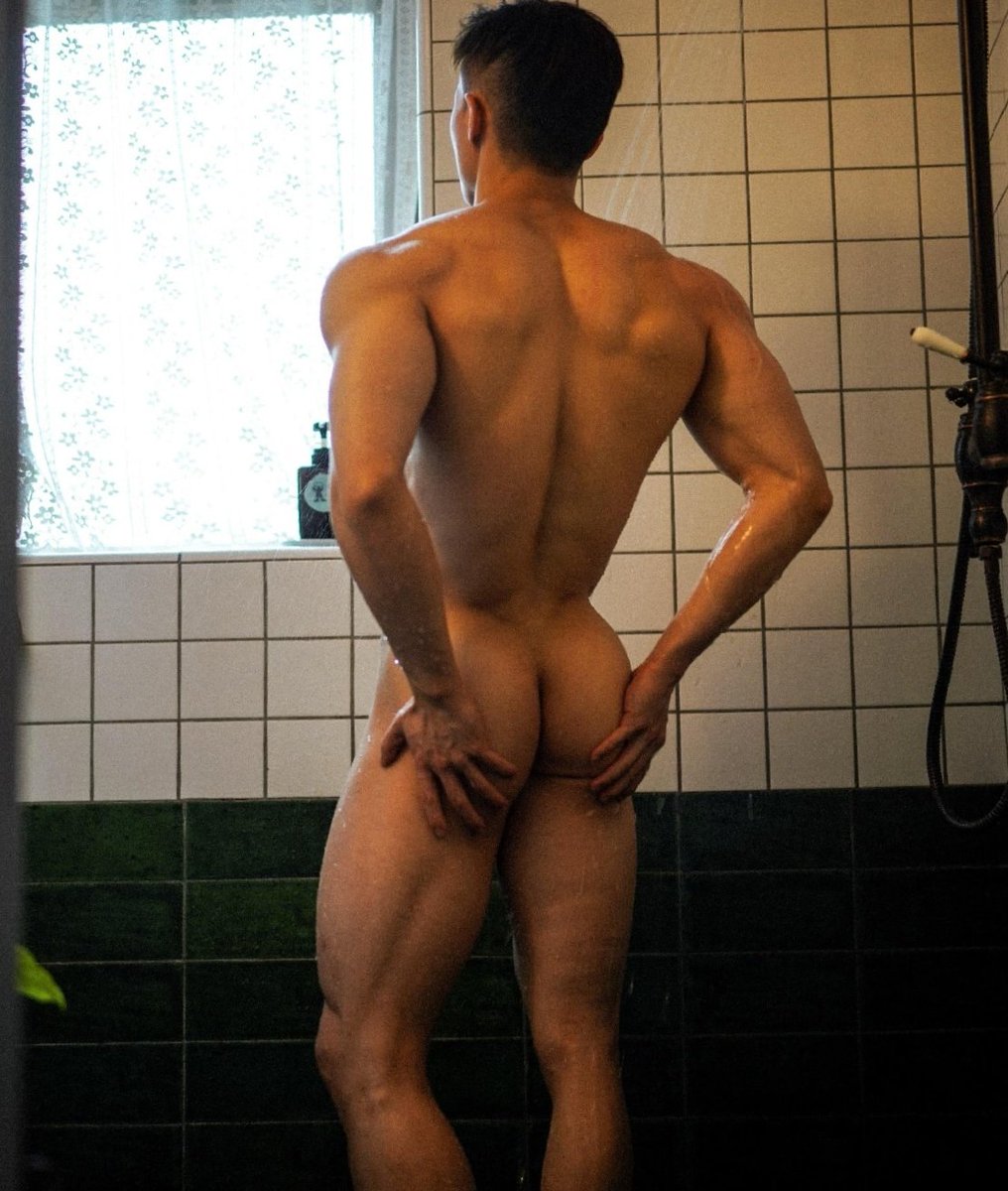 Calum_Yu's tweet photo. 肌肉男的美臀😏 https://t.co/CDg58ng2iO