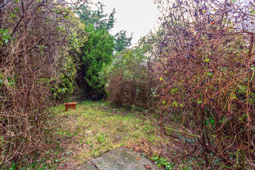 danielbrewerEA's tweet photo. 1 Bedroom Terraced House For Sale
Lordswood View, Leaden Roding, Dunmow
Offers Over £230,000
https://t.co/5ZrZoVW0LL https://t.co/LvNgmokDOS