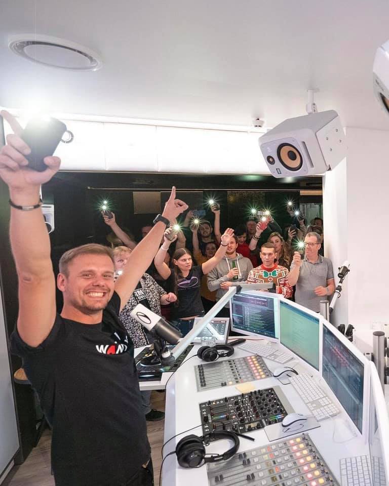 arminvanbuuren's tweet photo. #ASOTTop1000 is currently in full force! Make sure to tune in via -> https://t.co/4lkKec6Y9D to not miss the finest in Trance &amp; Progressive ever played on the show as voted by you! @asot https://t.co/rfmzGk8Z1x