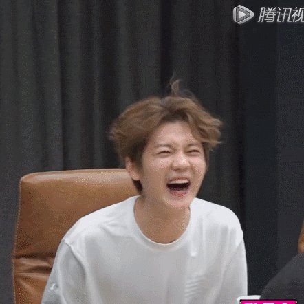 hi!!! this is an acc for #BAEKHYUN and #LUHAN !! please rt and support!! :(