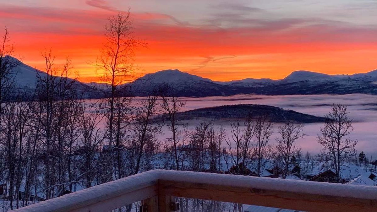 Grei utsikt fra Myrefjell (Målselv Fjellandsby) kl 1415 i går 😍
Foto: <a href="/Barne_Marianne/">Marianne Lund</a>