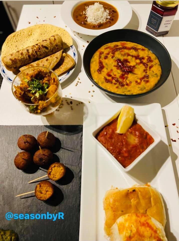 vishalagga's tweet photo. Spectacular!

#seasonbyr #thiskitchenisseasonedwithlove
#homecooking #indianfood #smallbusiness 
#supportlocal #community #passionforfood
#vegetarian #foodie #foodporn #homecookedfood #foodphotography #streetfood #delhifood #tasteofindia #burgerking #whopperandfriends #veganuary https://t.co/QpkeMJd0r9