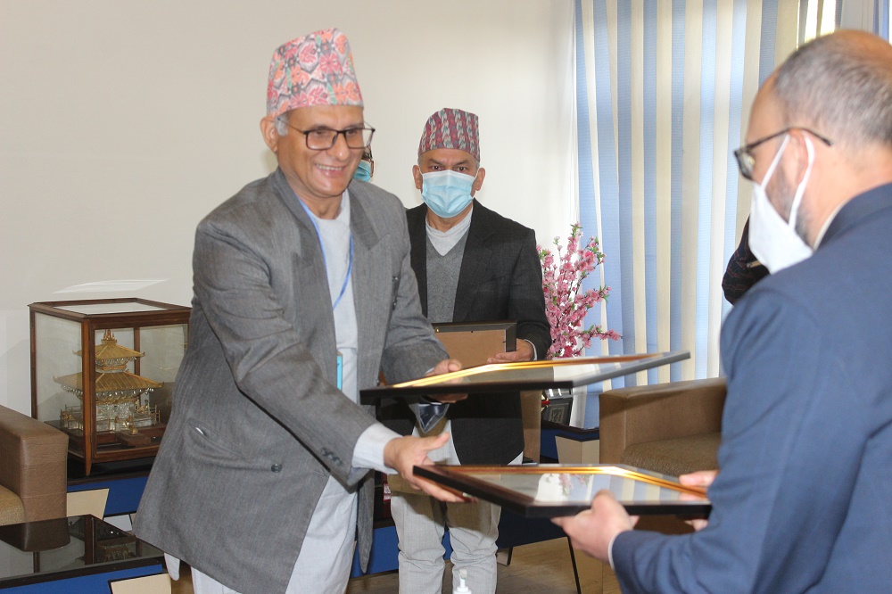 SakchyamAFP's tweet photo. On behalf of @SakchyamAFP, Team Leader Nirmal Dahal signed the certificates while from #NRB, Bhuban Kadel, ED, PSD signed the certificate for #RTGS system and Shiv Ram Dawadi, Director, IT signed the certificate for the Modular Data Centre.
Read more: https://t.co/o1ETRbMqYi https://t.co/kFq7g5G4Jk