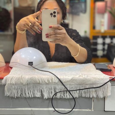 Belivres's tweet photo. #NouvellePhotoDeProfil https://t.co/YaU470ipSj