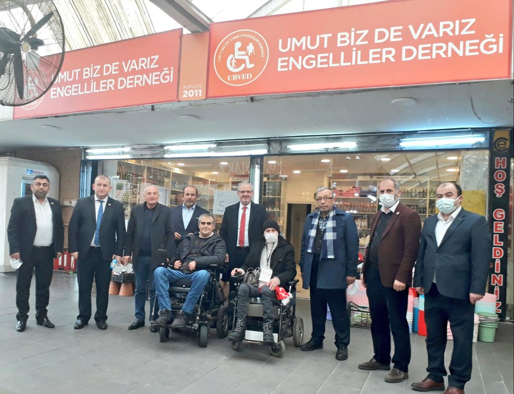 Osmaniye Yarbaşı Belediye Başkanı Mustafa Kaynar İstanbul ziyaretinde TÜMFED  Yöneticilerimiz ile Umut bizde variz engelliler derneği Başkanı <a href="/Akingazioglu/">Akın Gazioğlu</a>  'na yeni iş yerinde ziyarette bulunup hayirli işler ve hizmetlerinde başarılar diledik.