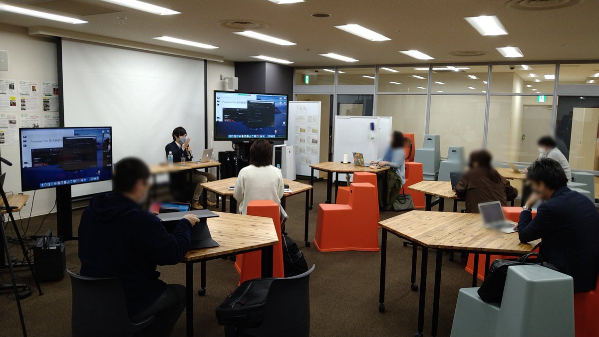 Sketch Lab スケッチラボ 動画撮影 編集 配信講座 発展編 開講中です 有料動画編集ソフトを使用した本格的な 編集方法について学んでいます