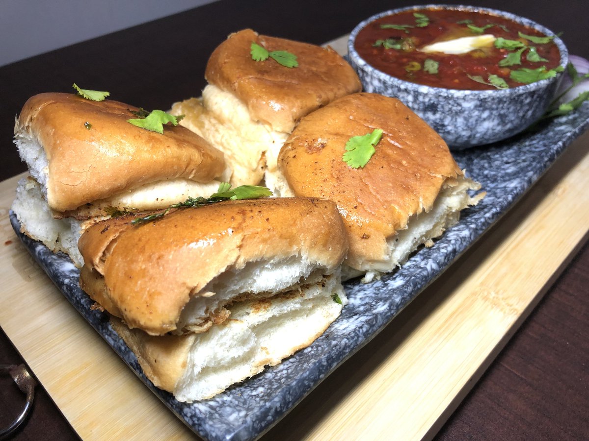 In the frame- Mumbai Style Pav Bhaji
Vdo. is out on my YOUTUBE CHANNEL
Check-out the link down below👇
youtu.be/W2sc9C6s70s
Drop LIKE 👍 SHARE, COMMENT &amp; SUBSCRIBE to my YOUTUBE CHANNEL if you haven't yet
 #pavbhaji
@McBrideWriter <a href="/ChefStaph/">Chef Staph</a> @ChefVic5 <a href="/EatTasty/">Tasty Eat Enjoy</a> <a href="/DelicesSucre/">Sucre et délices</a>