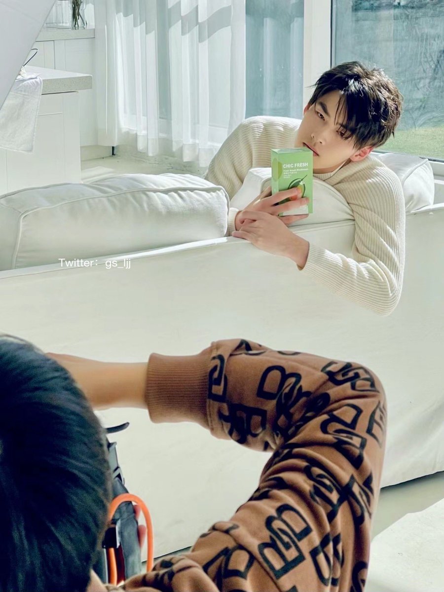 gs_ljj's tweet photo. 😛 https://t.co/yt5wbkJ20B