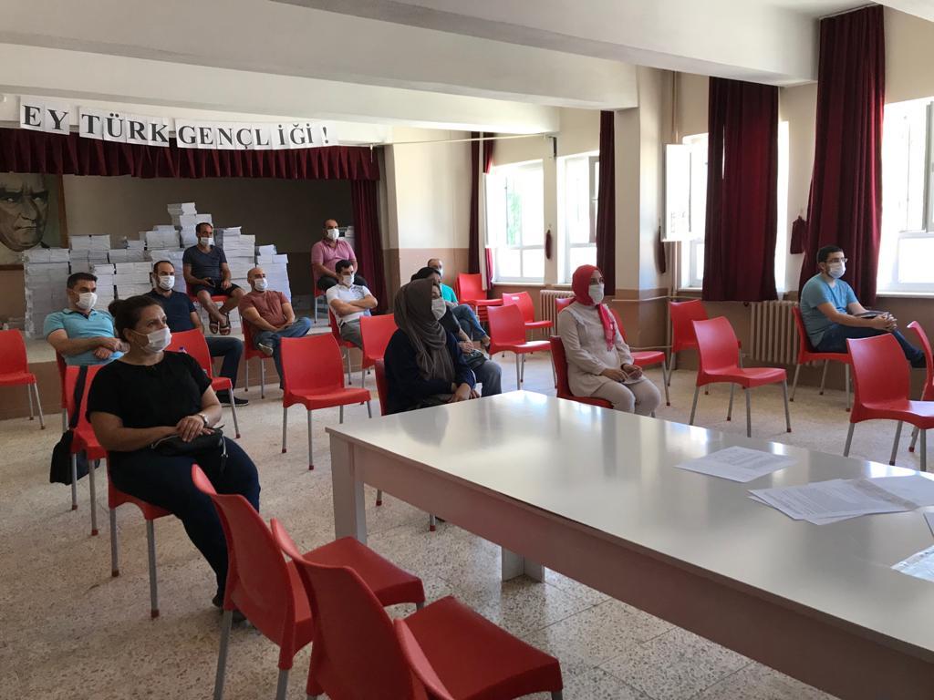 SMecpal's tweet photo. Temiz Okulum Projesi kapsamında seminer çalışmalarımız.
@mdikici45
@SarigolMEM
@EbAveyn
@ziyaselcuk
@tcmeb
@il_mem_45 https://t.co/YO6CFgNACA