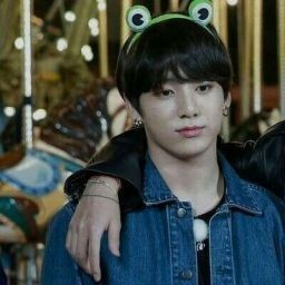 Taekook matching icon:A threadCr. Pinterest