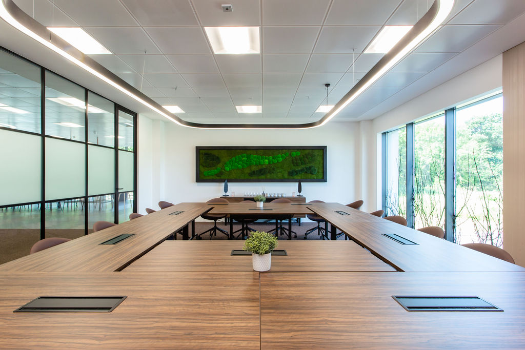 Our 2nd floor is available in its entirety for configuration and immediate occupation. Occupiers also have access to the contemporary meeting areas and boardroom on our ground floor #OfficeSpace #officetorent <a href="/BrayFoxSmith/">Bray Fox Smith</a> <a href="/Hurst_Warne/">Hurst Warne</a>