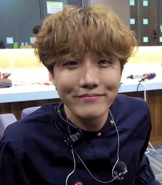 ~hobi makes sure there's enough love for everyone