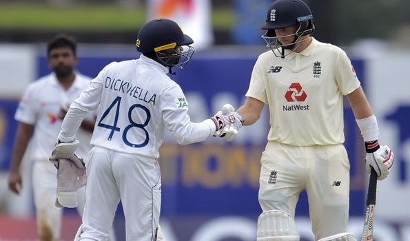 uniindianews's tweet photo. 1st Test: England beat Sri Lanka by 7 wickets, take 1-0 unbeatable lead
#SLvENG
#JoeRoot
#EnglandCricket
#SrilankaCricket
#IstTest
#ICC
#Galle https://t.co/9fvqm1YM1x