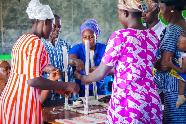 Climate and Development Knowledge Network (@cdknetwork) on Twitter photo Put local people at the centre of #climatechange #adaptation - CDKN blog from Lucia Scodanibbio bit.ly/39HjDXx
<a href="/SouthSouthNorth/">SouthSouthNorth</a> <a href="/Gobeshona/">Gobeshona</a> <a href="/ASSARadapt/">ASSAR</a> <a href="/CollabAdapt/">CARIAA - IRCAAA</a> #Gobeshona Put local people at the centre of #climatechange #adaptation - CDKN blog from Lucia Scodanibbio bit.ly/39HjDXx
<a href="/SouthSouthNorth/">SouthSouthNorth</a> <a href="/Gobeshona/">Gobeshona</a> <a href="/ASSARadapt/">ASSAR</a> <a href="/CollabAdapt/">CARIAA - IRCAAA</a> #Gobeshona