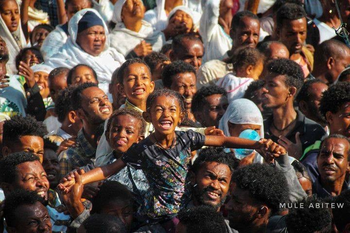 BeautifulEthio's tweet photo. The spraying of the #Holy_Water after the #Timkat morning procession, #Janmeda, #Addis_Ababa
Photo from: Bini Ethio
#BeautifulEthiopia #Travel #Tourism #TravelToEthiopia #EthiopianAirlines #TourismEthiopia
#LandofOrigins #VisitEthiopia #timket
— in Addis Ababa, Ethiopia https://t.co/91ZzfPCLUX