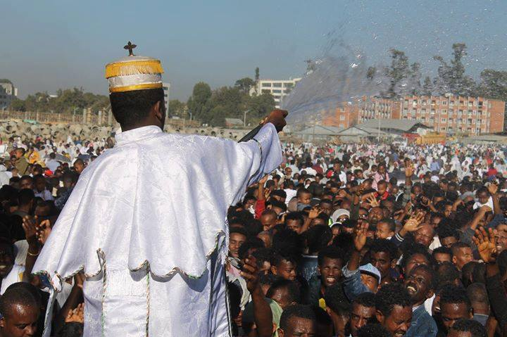 BeautifulEthio's tweet photo. The spraying of the #Holy_Water after the #Timkat morning procession, #Janmeda, #Addis_Ababa
Photo from: Bini Ethio
#BeautifulEthiopia #Travel #Tourism #TravelToEthiopia #EthiopianAirlines #TourismEthiopia
#LandofOrigins #VisitEthiopia #timket
— in Addis Ababa, Ethiopia https://t.co/91ZzfPCLUX