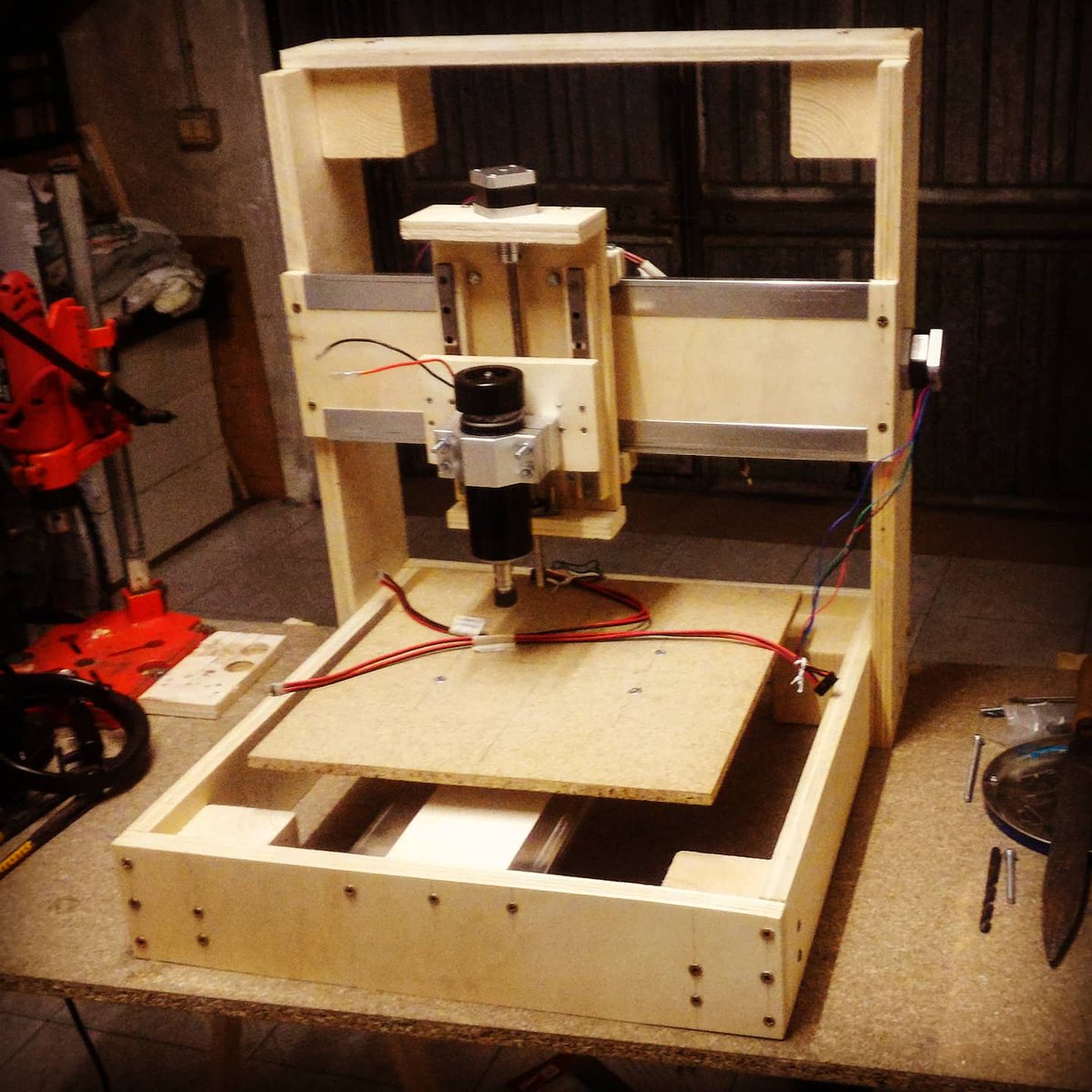 LiukScrewsWalk's tweet photo. "Learn a trade fora rainy day" ๐ผโ
.
.
#cnc #wood #DEVCommunity #BigTech #php #PC #Linux #DIY #millingmachine #homemade #javascript #reactjs #PCB #coding #raspberrypi #dotnetcore #motor #drill #programming #HP #100DaysOfCode #MachineLearning #Python #workingstation #PC #screws https://t.co/3eExIVSyPE
