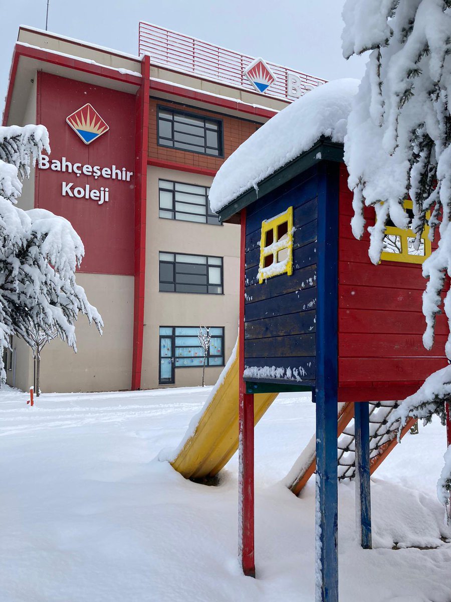 Bahçeşehir Koleji Bademli Kampüsümüzden en güzel kış manzaraları ❄️
