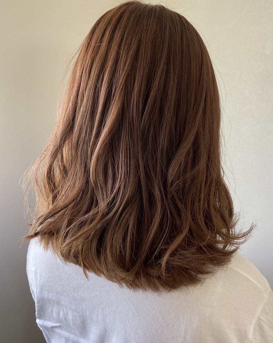 オレンジベージュ