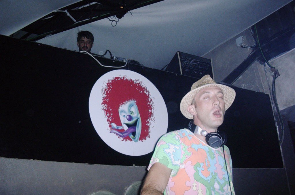 PAVILIONGRID's tweet photo. Circoloco 2011. A short story 1/2 https://t.co/ZtBzXRjUJY