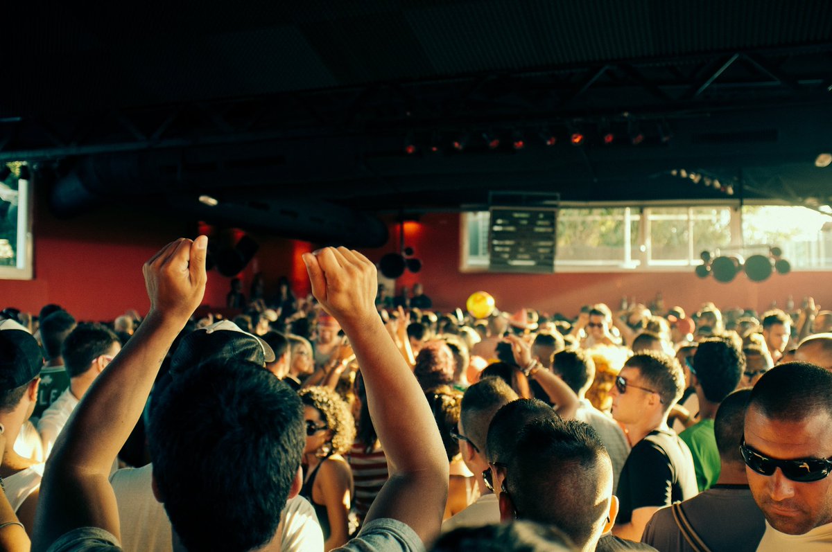 PAVILIONGRID's tweet photo. Circoloco 2011. A short story 2/2 https://t.co/jEB1WfKgaz
