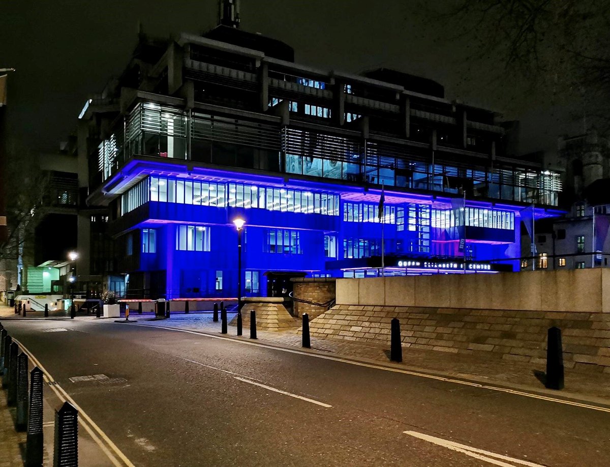 Venues_Wminster's tweet photo. This #BlueMonday, we're spinning it to appreciate the work of the #NHS as we #LightItBlue https://t.co/TftiYtkVca