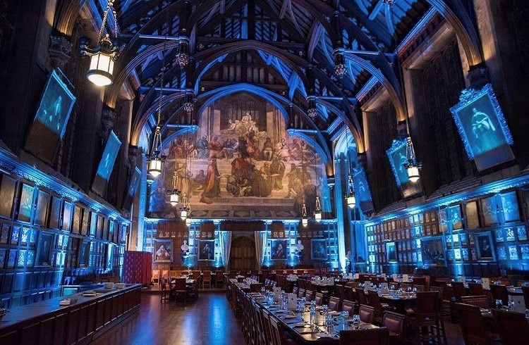 Venues_Wminster's tweet photo. This #BlueMonday, we're spinning it to appreciate the work of the #NHS as we #LightItBlue https://t.co/TftiYtkVca
