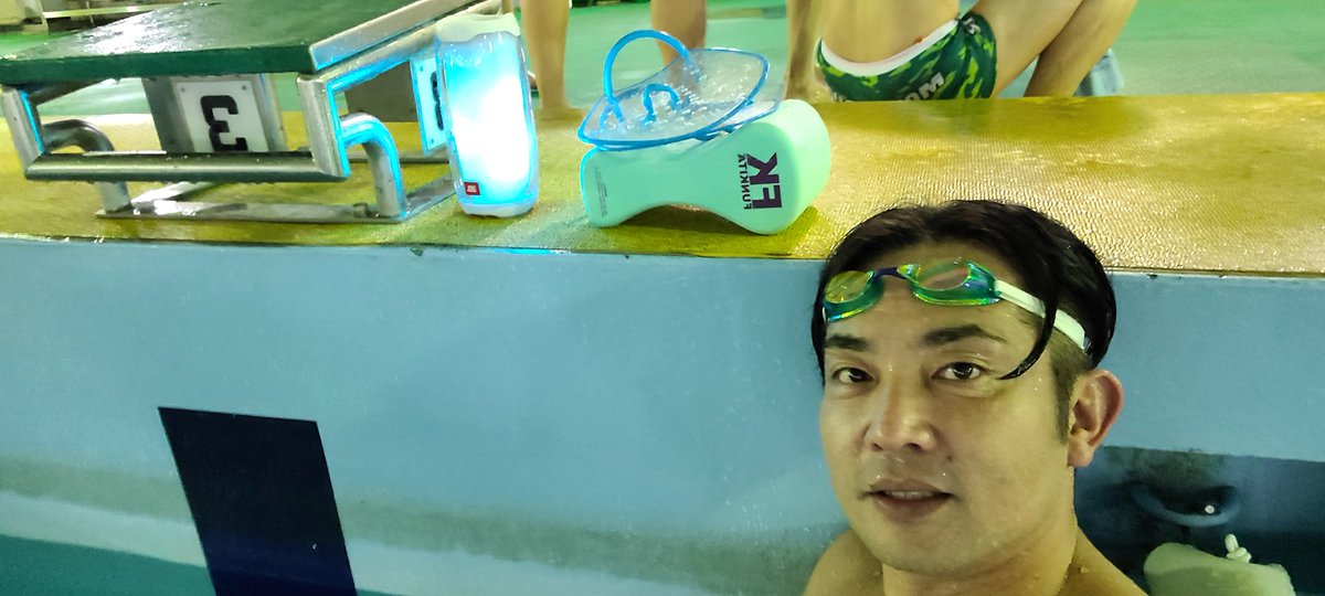 tentei83's tweet photo. JBLの【PULSE4】で音楽かけながらSwim👍️
泳いでる時ほぼ聞こえないけど、テンションは上がる⤴️⤴️
#JBL
#PULSE4
#funkytrunks https://t.co/Ei7cYb1jOU