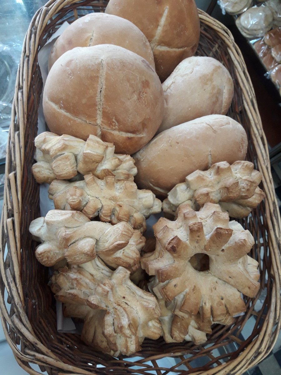 STELLAFLEITAS1's tweet photo. #BuenosDiasATodos con #cremonas #pancasero de la #PanaderiayConfiteriaCórdoba de mi barrio ☕ https://t.co/Lojm8RsIRI