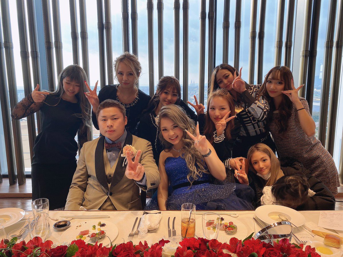 kyokaa0922's tweet photo. 可愛いにちかの結婚式お呼ばれしました💒👰💍 https://t.co/eqsjFnsX0N