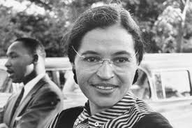 De cette histoire douloureuse des Etats-Unis va découler les mouvements ayant eu lieu dans les années 1950/1960. Et parmi eux comment ne pas mentionner le geste courageux de Rosa Parks le 1er décembre 1955.