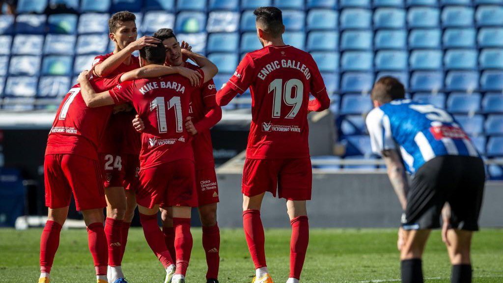 🏆 Aʋαɳƚι Gιɠαɳƚҽ

Enric Gallego (<a href="/gallegoenric/">Enric Gallego</a> ) fue titular y dio una asistencia 👟 ⚽️ en el triunfo de <a href="/CAOsasuna/">CAOsasuna</a> en Cornellá-El Prat ante el Espanyol (0-2) 

Los rojillos con nuestro #winner se plantan en 1/8 de #CopadelRey