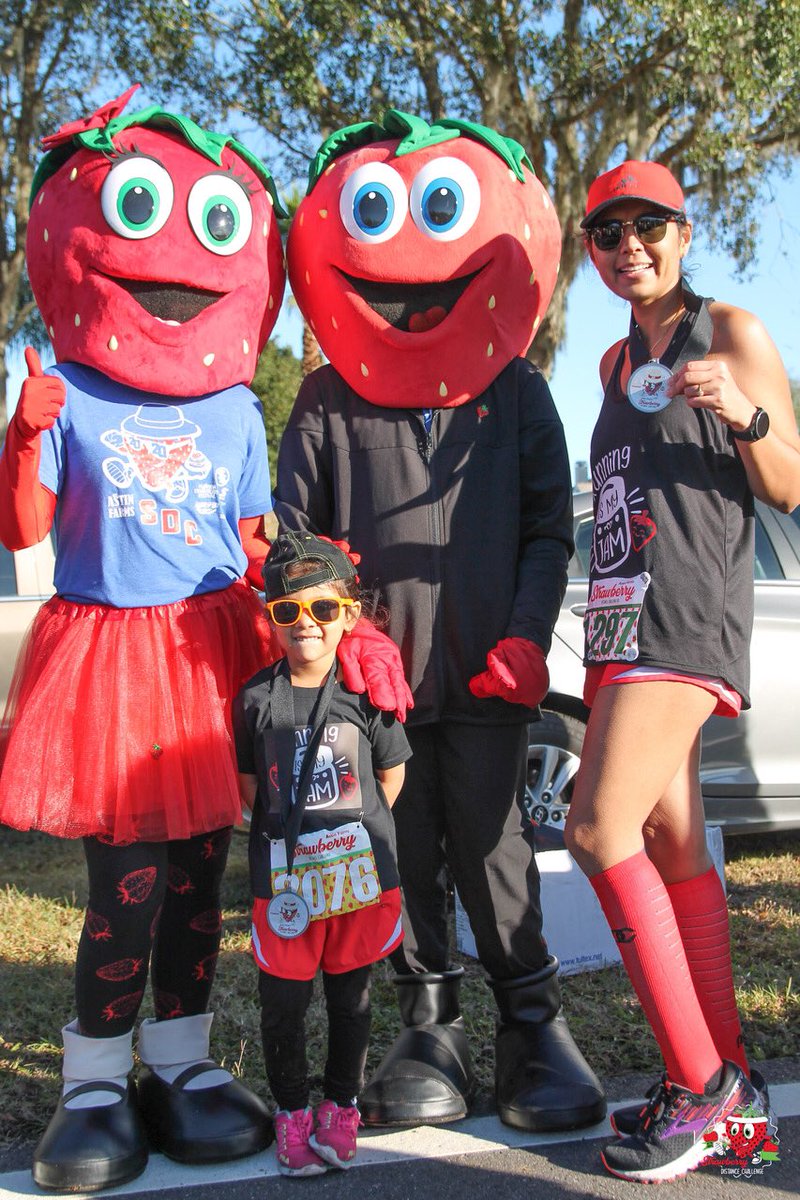SDCrun's tweet image. 26 Days Out!
SDC Feb 13, 2021! IN-PERSON EVENT
Choose between #5K #10K or #1Mile. 
Medals, shirts, timing (5K/10K distances), FREE photos, strawberries and bananas for all finishers. Pet friendly!
Sign up: runsignup.com/Race/FL/PlantC…

#strawberrydistancechallenge #SDC