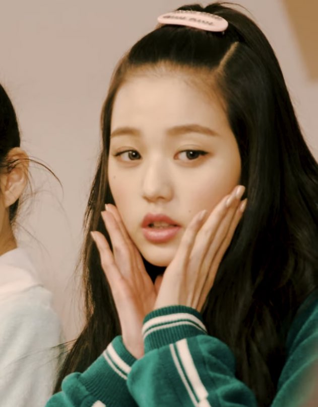 wonyoung pics tweet media
