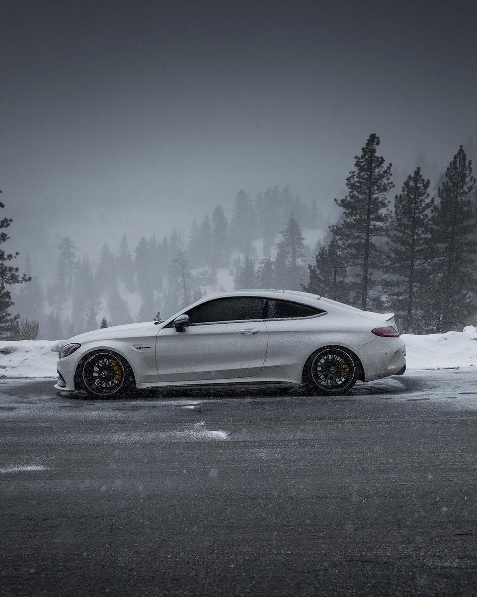 mbmaybachfans's tweet photo. Snow Beast: C205 C 63 AMG CoupΓ©
πΈ: @bornwithcamera
#mercedesbenz #mercedesamg #w205 #c63s #c63samg #c63 #c63amg #c63sestate #c63wagon #mercedesbenzmaybachfans #cclass #ccoupe #c43cabriolet #c43amg #c43coupe #c63cabriolet #c63scabriolet #4matic #w204 https://t.co/LQlsMQw5Gi