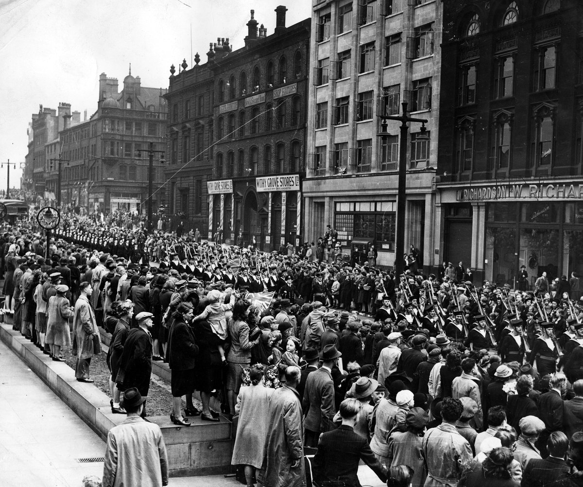 Ark Royal Week - When Leeds raised £9 million for a new warship tinyurl.com/y45mskba #Leeds