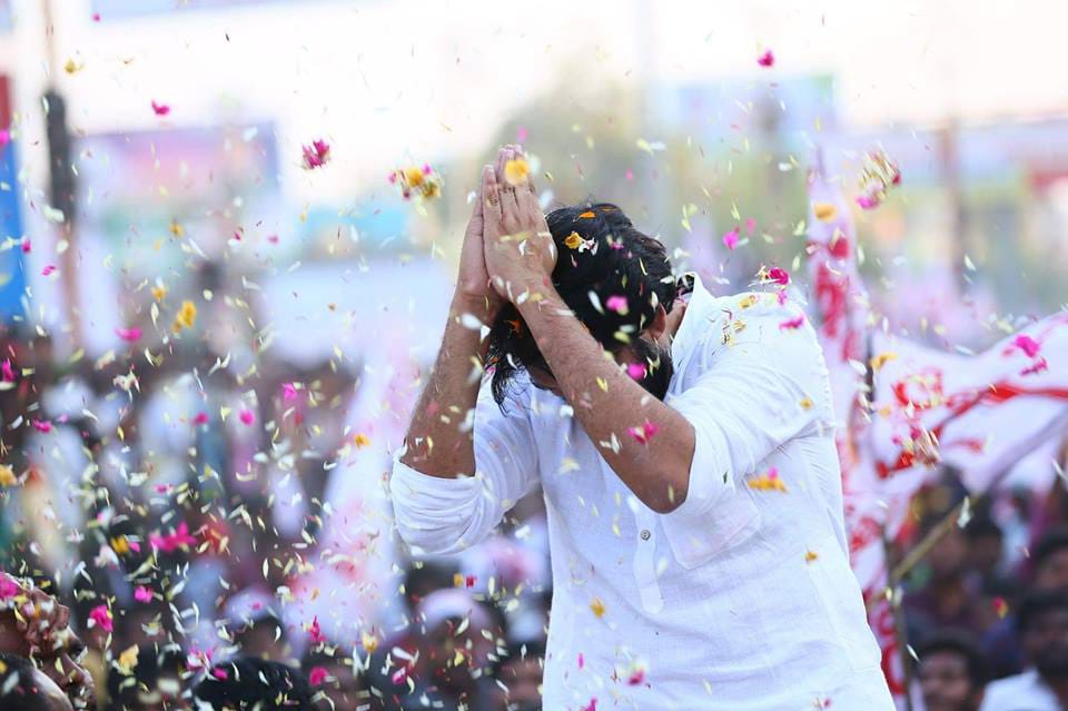 Compilation of janasenani pics **Thread** ------>>>>> (Offline pics) @PawanKalyan 