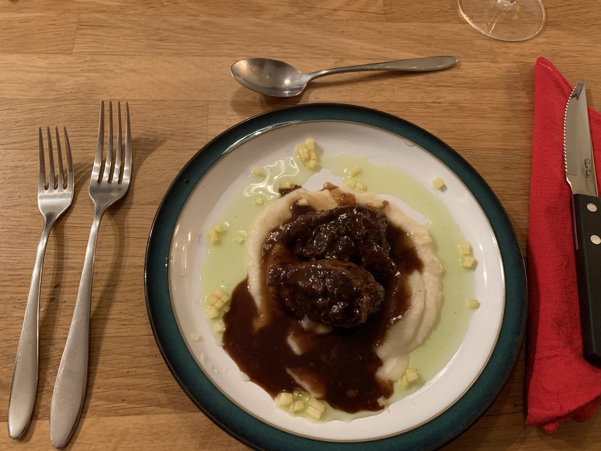 DocGRennie's tweet photo. Oh forgot the pics! #SillyMe #PigCheeks #Chateaubriand #StickyDatePudding https://t.co/GrgdNg9CCC