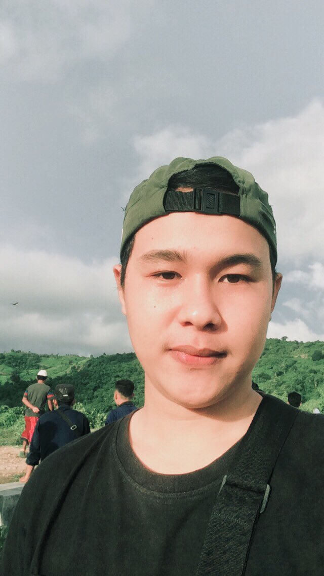 GilidJulian's tweet photo. Sebener nya gue takut fotoan sama dia nih, sumpah gue takut banget, takut nya ntar gue di patokk https://t.co/UnL4Vo5VwG