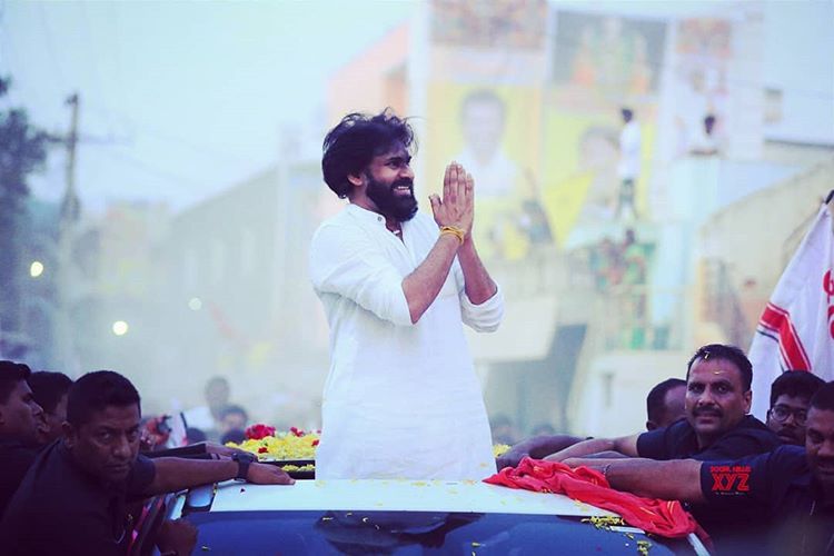 Compilation of janasenani pics **Thread** ------>>>>> (Offline pics) @PawanKalyan 